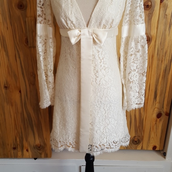 ABS gorgeous lace dress by Allen Schwartz 😍 - Picture 3 of 6